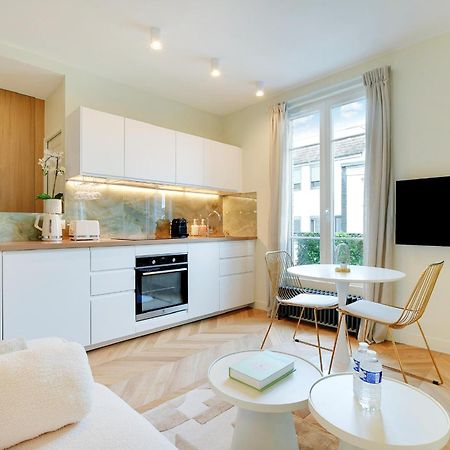 Suite Deluxe 1 By Les Maisons De Charloc Homes Boulogne-Billancourt Exteriér fotografie